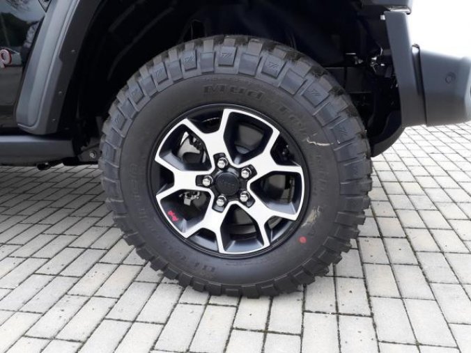 Jeep Wrangler, 2,0T 270 PS Rubicon SKLADEM, barva šedá