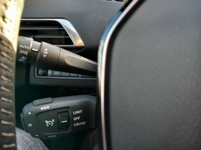 Peugeot 5008, Peugeot 5008 Active Pack PureTech 130 S&amp, barva bílá
