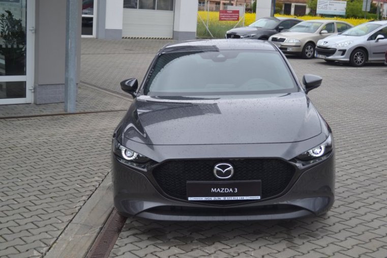 Mazda 3, Skyactiv G122, barva šedá