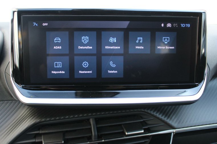 Peugeot 2008, Peugeot 2008 ALLURE Hybrid 145 e-DCS6, barva šedá