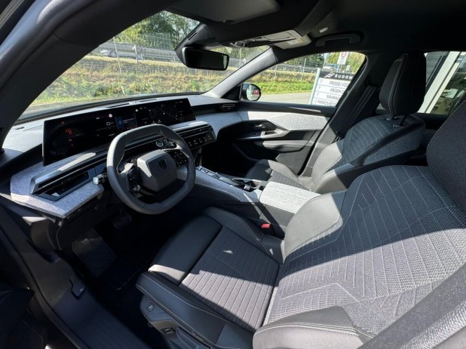 Peugeot 3008, Peugeot 3008 ALLURE Hybrid 136 e-DCS6, barva šedá