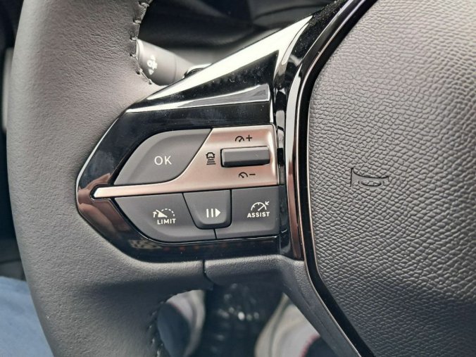 Peugeot 308, Peugeot 308 308 SW STYLE BlueHDi 130 S&amp, barva bílá