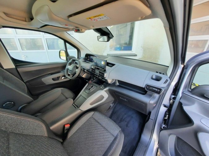 Peugeot Rifter, Peugeot Rifter LONG ALLURE 1,5 BHDi 130k EAT8, barva šedá