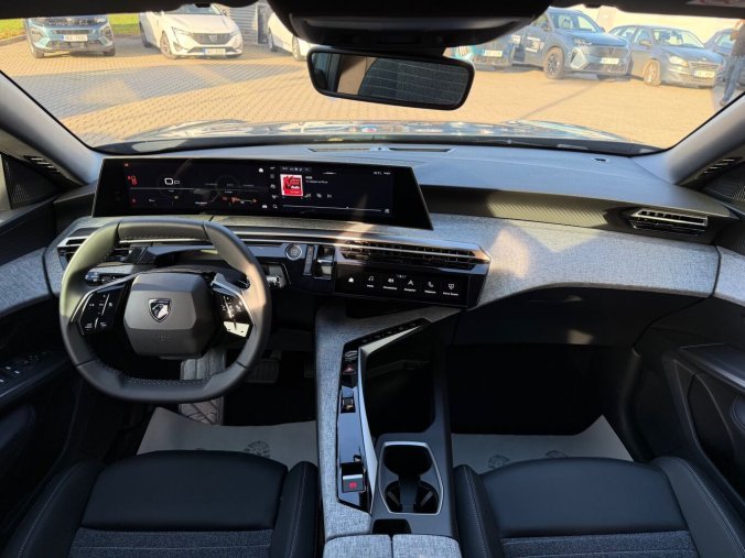 Peugeot 5008, Peugeot 5008 ALLURE Hybrid 145 e-DCS6 5míst, barva modrá