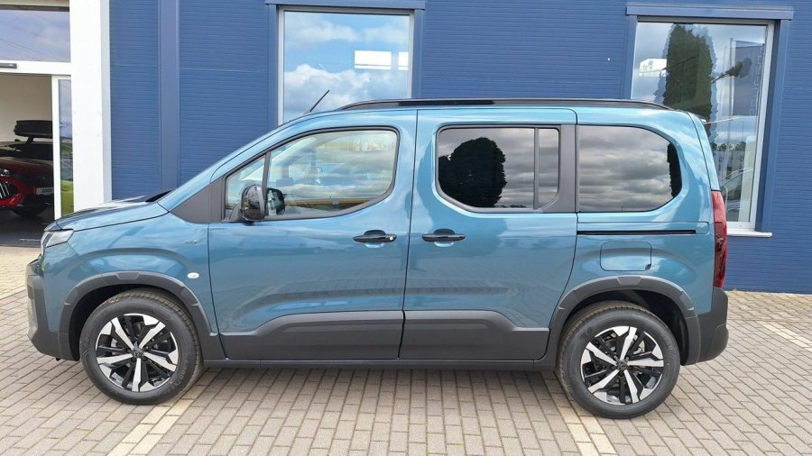 Peugeot Rifter, Peugeot Rifter GT BlHDi 130 EAT8, barva modrá