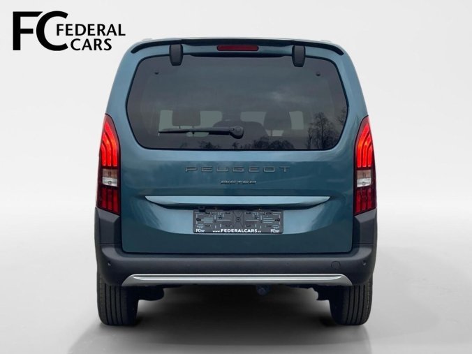 Peugeot Rifter, Peugeot Rifter GT BlueHDi 130 S&S EAT8, barva modrá