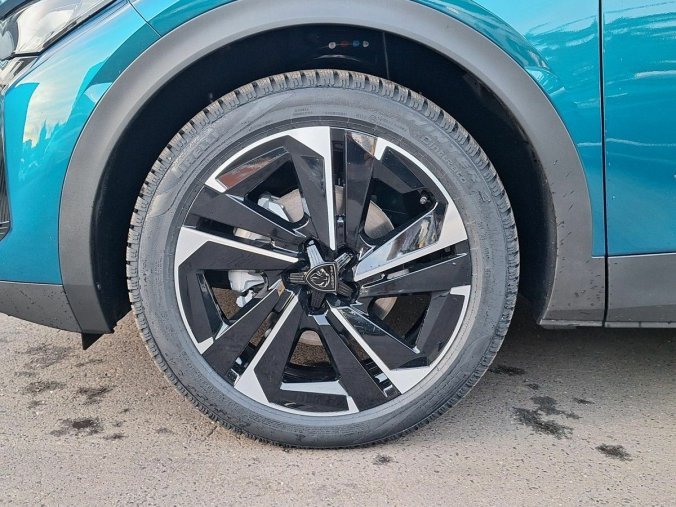 Peugeot 408, Peugeot 408 ALLURE Hybrid 145 e-DCS6, barva modrá