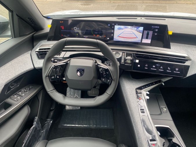 Peugeot 3008, Peugeot 3008 ALLURE Hybrid 136 e-DCS6 - CELOROČNÍ PNEU- 1072, barva bílá