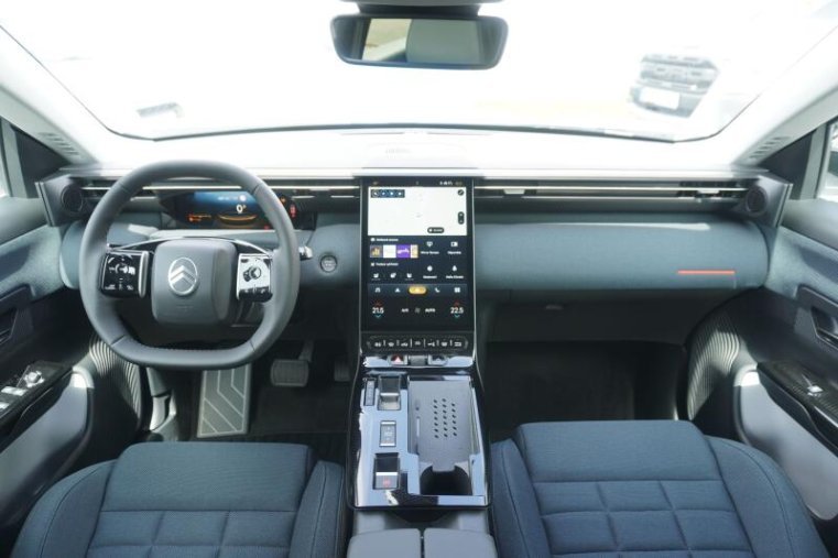 Citroën C5 Aircross, PLUS Hybrid 145k Automatic, barva bílá