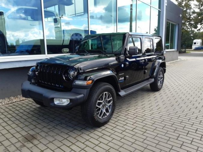 Jeep Wrangler, 2,0T PHEV 380 PS Sahara, barva černá