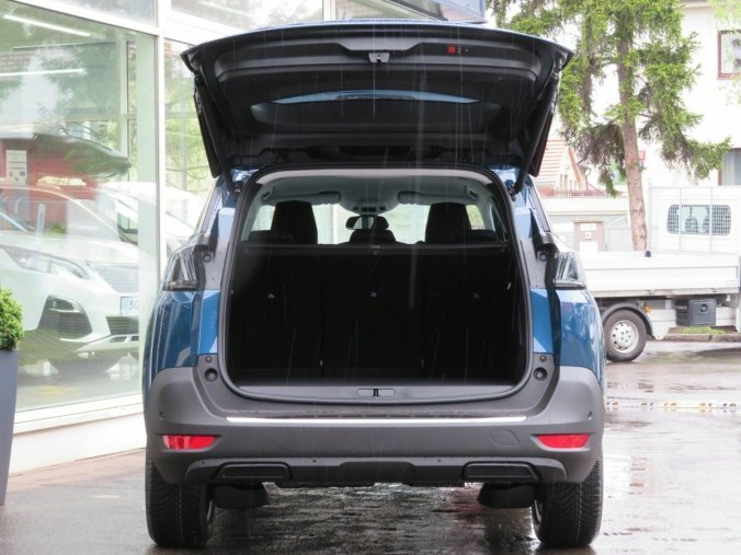 Peugeot 5008, Peugeot 5008 ALLURE PACK 1.5 BHDi 130k EAT8, barva modrá