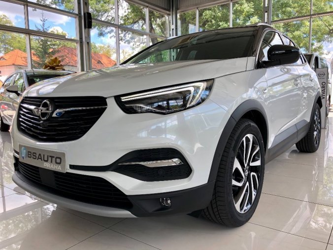 Opel Grandland X, Ultimate 1,2Turbo AUTOMAT + ZP, barva bílá