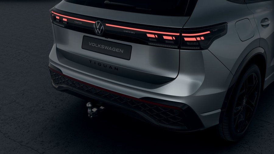 Volkswagen Tiguan, Tiguan R-Line 1,5 TSI 150 kW eHybrid, barva stříbrná