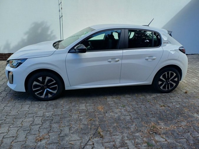 Peugeot 208, Peugeot 208 STYLE Elektromotor 100 kW, barva bílá