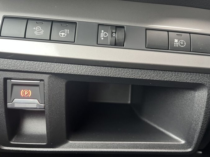 Peugeot Traveller, Peugeot Traveller Allure Standard 2.0 BlueHDi 180 S&S EAT8, barva zelená