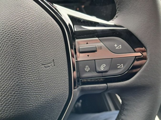 Peugeot 308, Peugeot 308 308 SW STYLE BlueHDi 130 S&amp, barva bílá