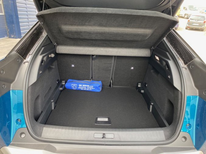 Peugeot 3008, Peugeot 3008 GT Hybrid 145k - CELOROČNÍ PNEU - 0462, barva modrá