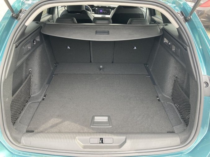 Peugeot 308, Peugeot 308 SW ALLURE BlueHDi 130 S&S EAT8, barva modrá