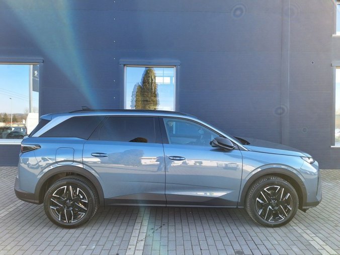 Peugeot 5008, Peugeot 5008 ALLURE Hybrid 136 e-DCS6, barva modrá