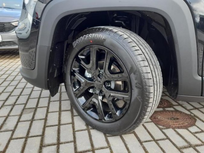 Jeep Renegade, 1,0 120 PS Night Eagle 4x2, barva černá