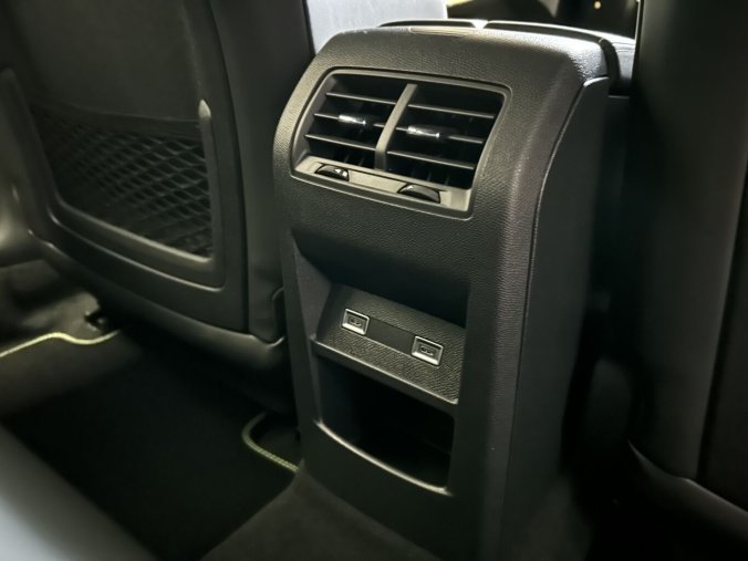 Peugeot 308, Peugeot 308 SW GT Hybrid 145 e-DCS6, barva šedá