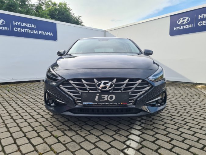 Hyundai i30, 1,5i 81 kW MT, barva šedá