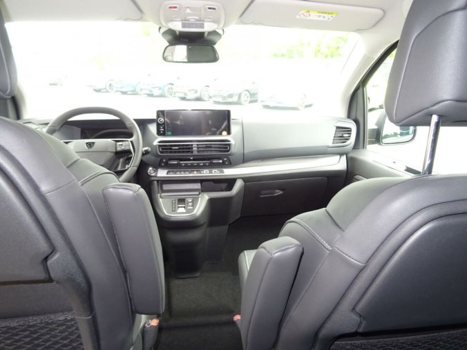 Peugeot Traveller, Peugeot Traveller Allure Long 2.0 BHDi 180k EAT8, barva zelená