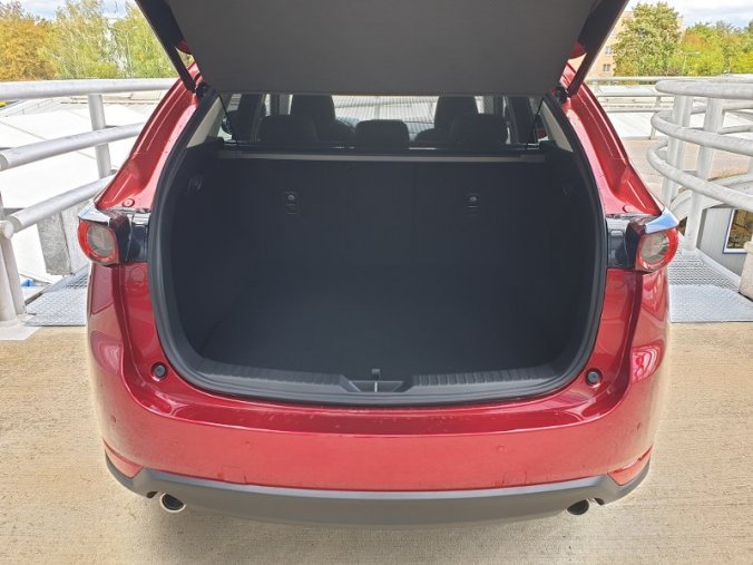 Mazda CX-5, 2.5 Skyactiv-G 194k, barva červená