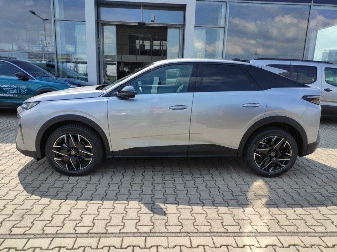 Peugeot 3008, Peugeot 3008 ALLURE 145k AUT HYBRID, barva stříbrná