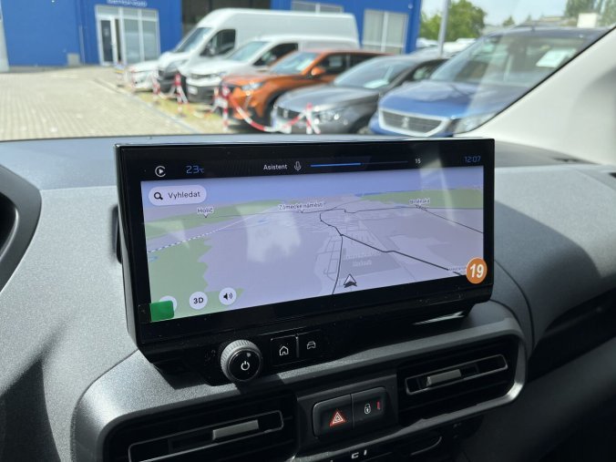 Peugeot Rifter, Peugeot Rifter ALLURE BlueHDi 130 S&S EAT8 s homologací N1, barva šedá