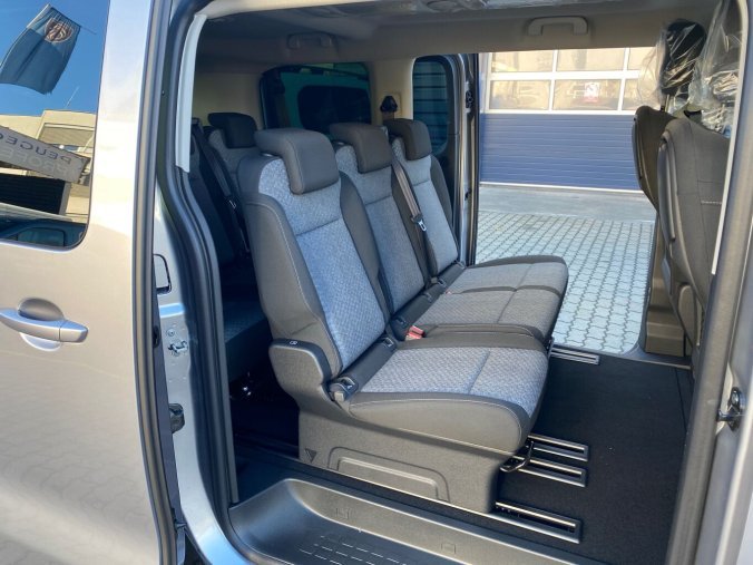 Peugeot Traveller, Peugeot Traveller Active Standard 2.0 BlueHDi 180 EAT8 - 5476, barva šedá