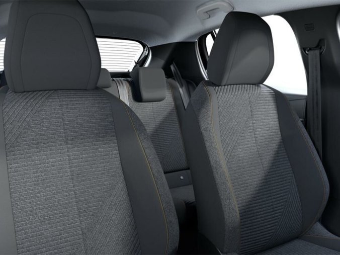 Peugeot 208, Peugeot 208 208 ALLURE PureTech 100 S&S MA, barva černá