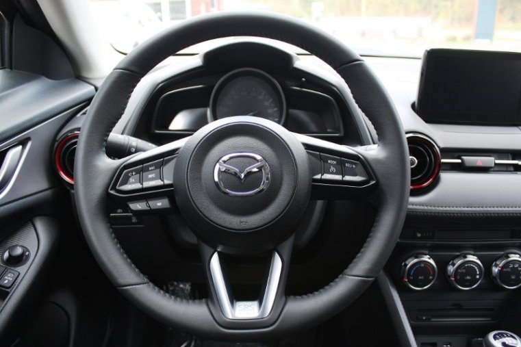 Mazda CX-3, SKYACTIV-G, barva červená