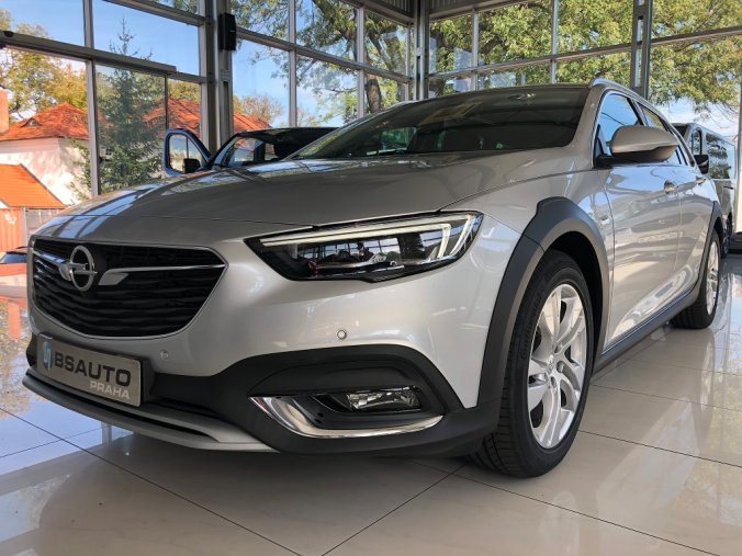 Opel Insignia, Country Tourer 2,0CDTi AUTOMAT, barva stříbrná