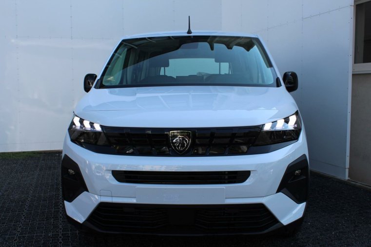 Peugeot Rifter, Peugeot Rifter ALLURE BlueHDi 130 MAN6 N1, barva zelená