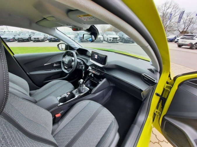 Peugeot 208, Peugeot 208 STYLE 1,2 TURBO 100k M6, barva žlutá