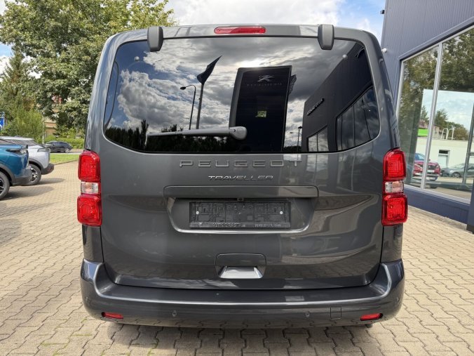 Peugeot Traveller, Peugeot Traveller Active L2 2.2 BlueHDi 150 MAN6, barva zelená