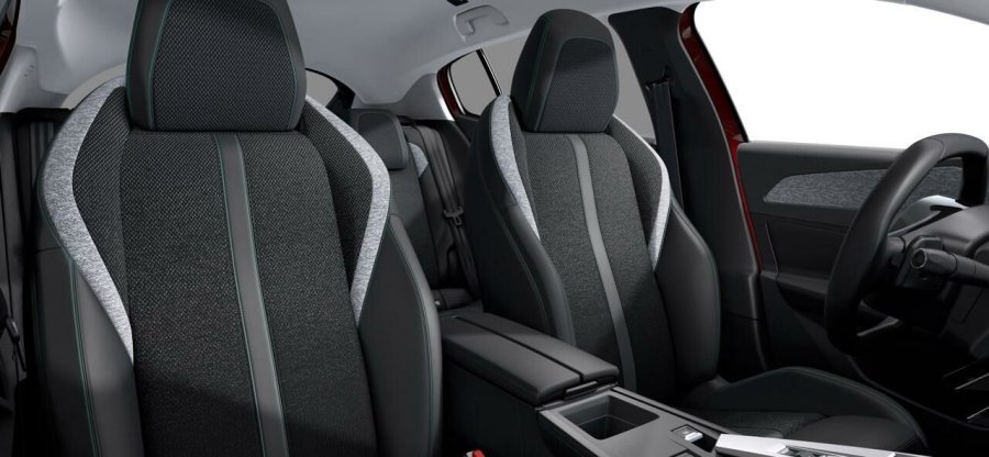 Peugeot 408, Peugeot 408 ALLURE HYBRID 145 e-DCS6, barva červená