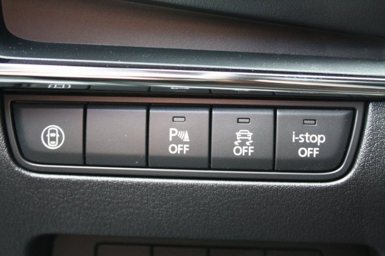 Mazda 3, SKYACTIV-G, barva červená