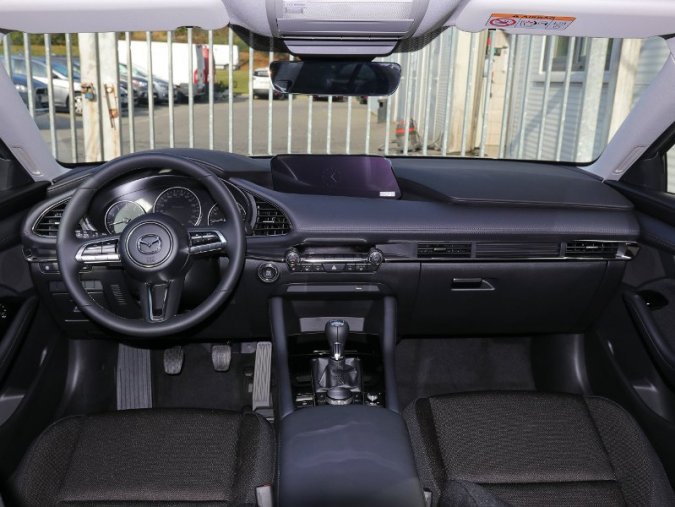 Mazda 3, 2,0 Skyactiv-X 132KW/180K 6MAN, barva šedá