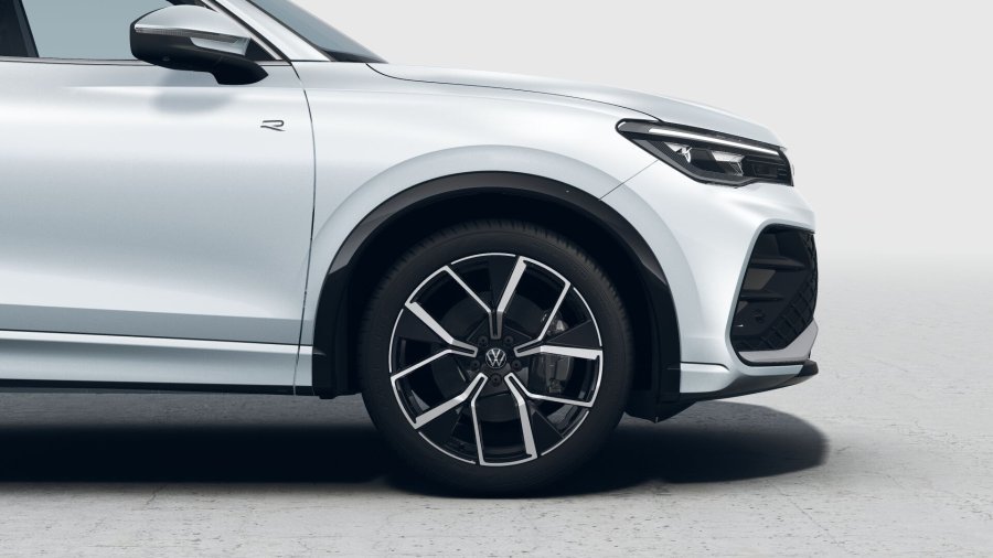Volkswagen Tiguan, Tiguan R-Line People 150 kW eHybrid, barva stříbrná