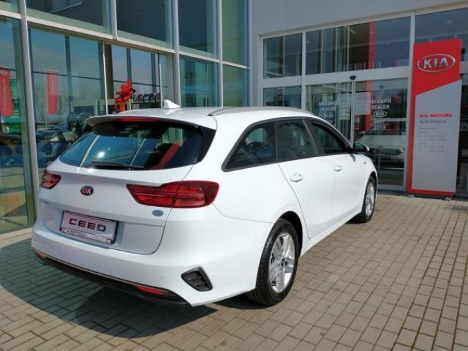 Kia Ceed, SW 1.5 T-GDi SPIN, barva bílá