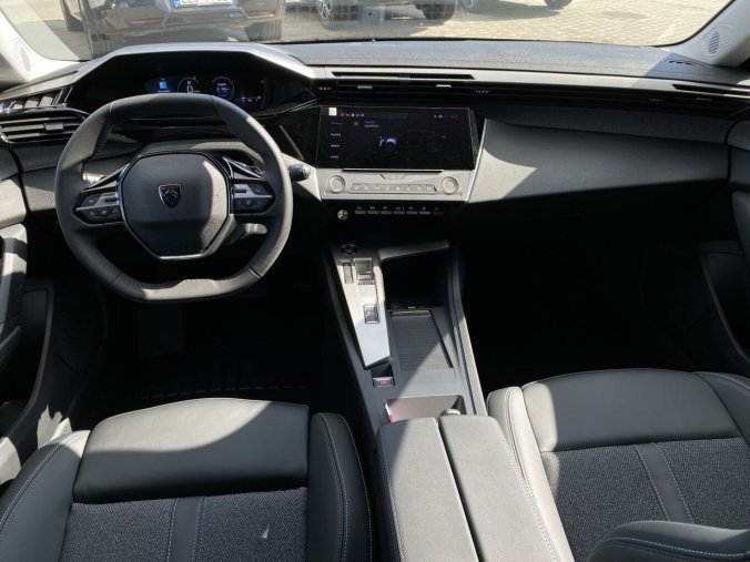 Peugeot 408, Peugeot 408 ALLURE Plug-in HYBRID e-EAT8, barva černá