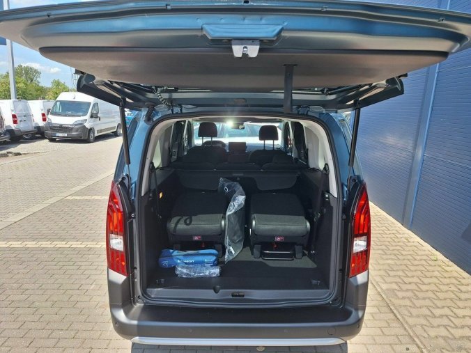 Peugeot Rifter, Peugeot Rifter LONG GT BHDi 130 EAT8, barva modrá