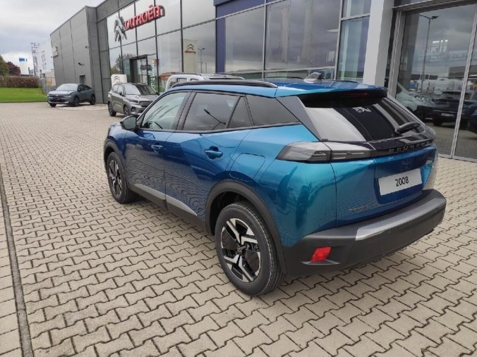 Peugeot 2008, Peugeot 2008 ALLURE 1.2 100k MAN6, barva modrá