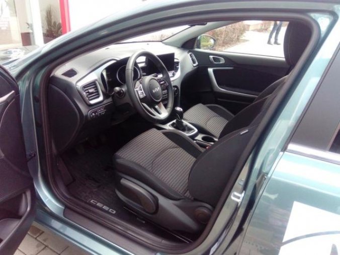 Kia Ceed, SW 1.5 T-GDi TOP MY22 Facelift, barva zelená