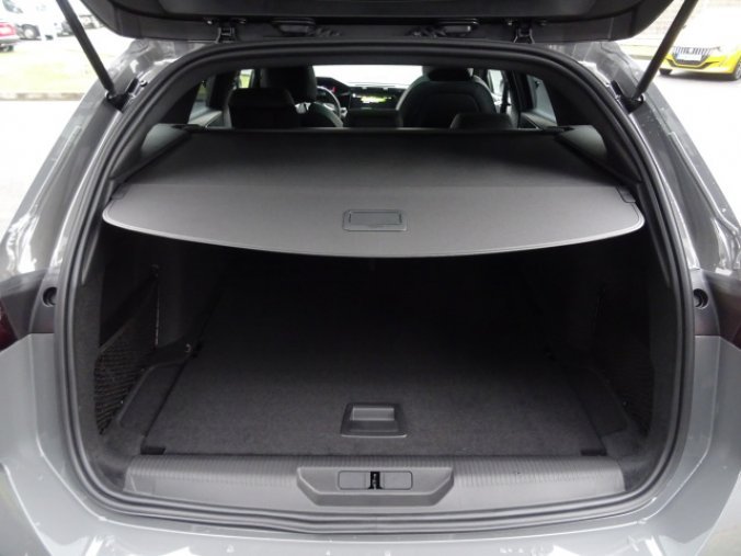 Peugeot 308, SW GT 1.5 BHDi 130k EAT8, barva šedá