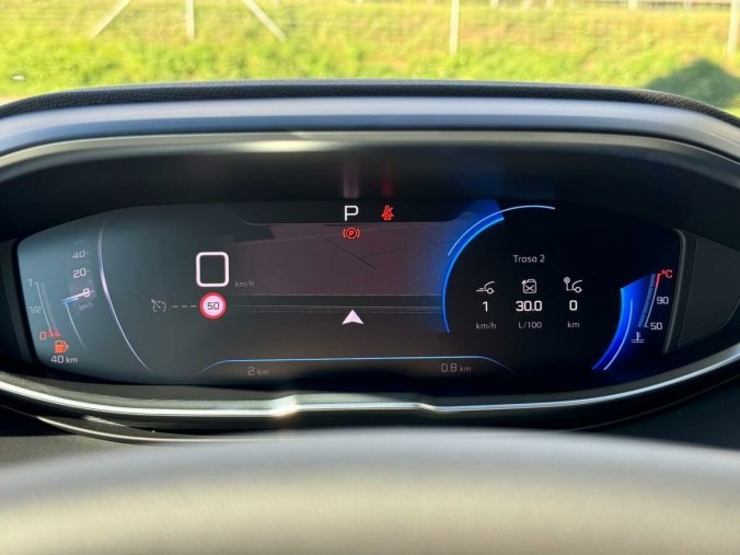 Peugeot 5008, Peugeot 5008 ALLURE PACK BlueHDi 130 EAT 8, barva šedá