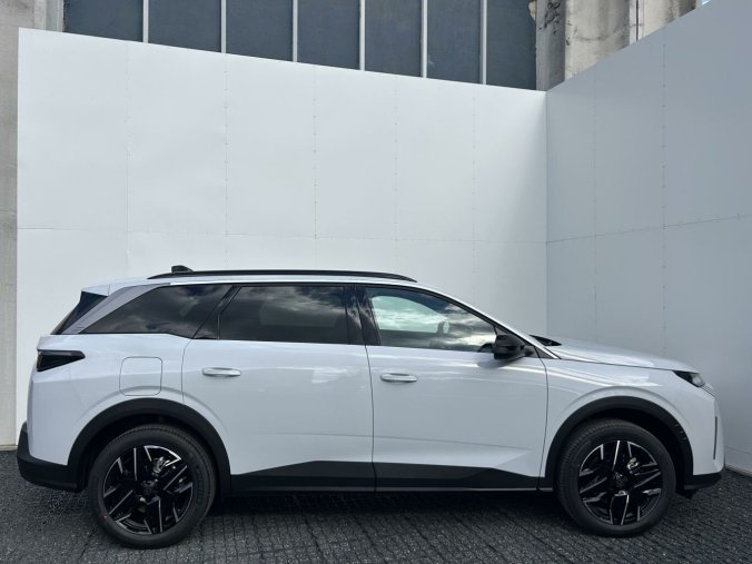 Peugeot 5008, Peugeot 5008 ALLURE Hybrid 145k e-DCS6, barva bílá