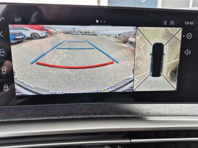 Peugeot 5008, Peugeot 5008 GT Hybrid 136 e-DCS6, barva modrá
